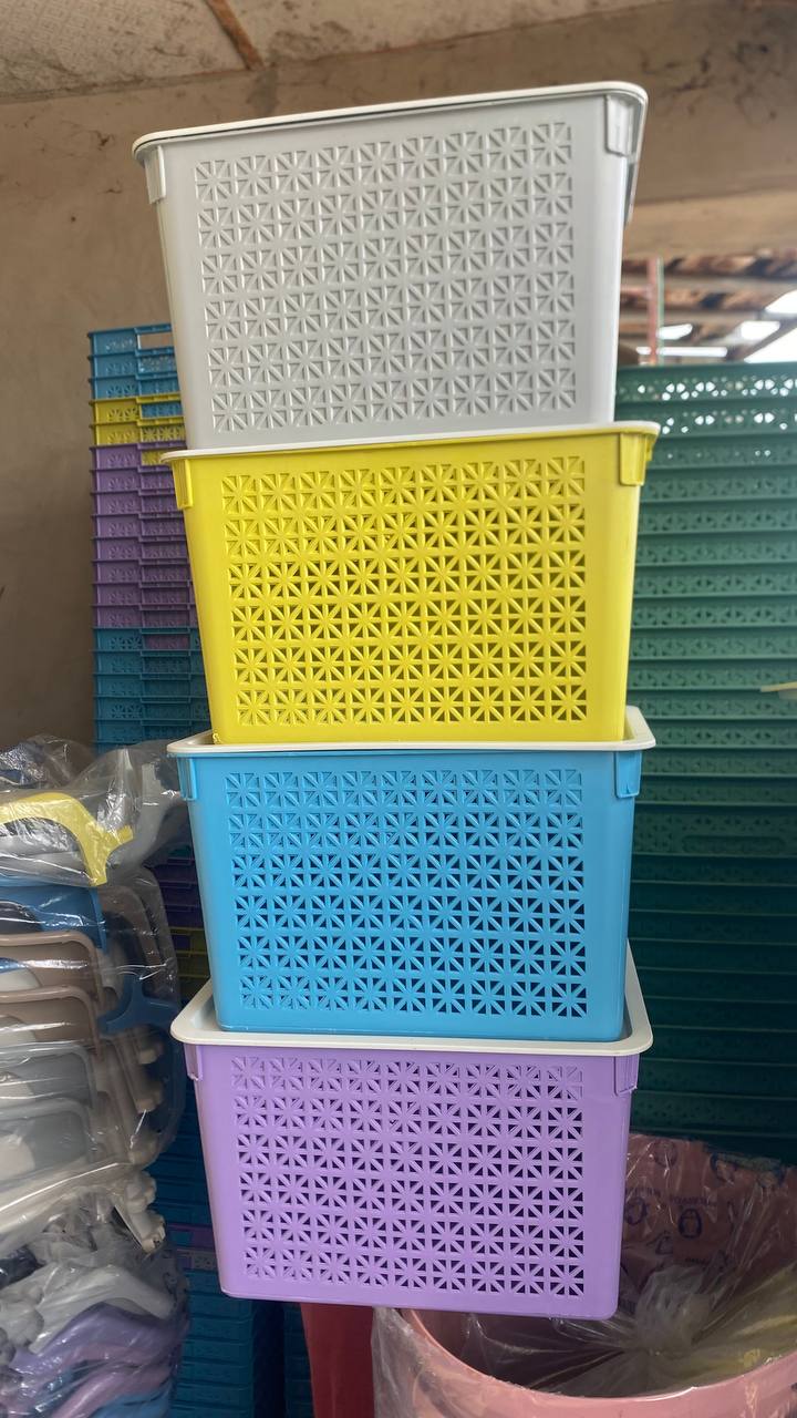 Storage basket